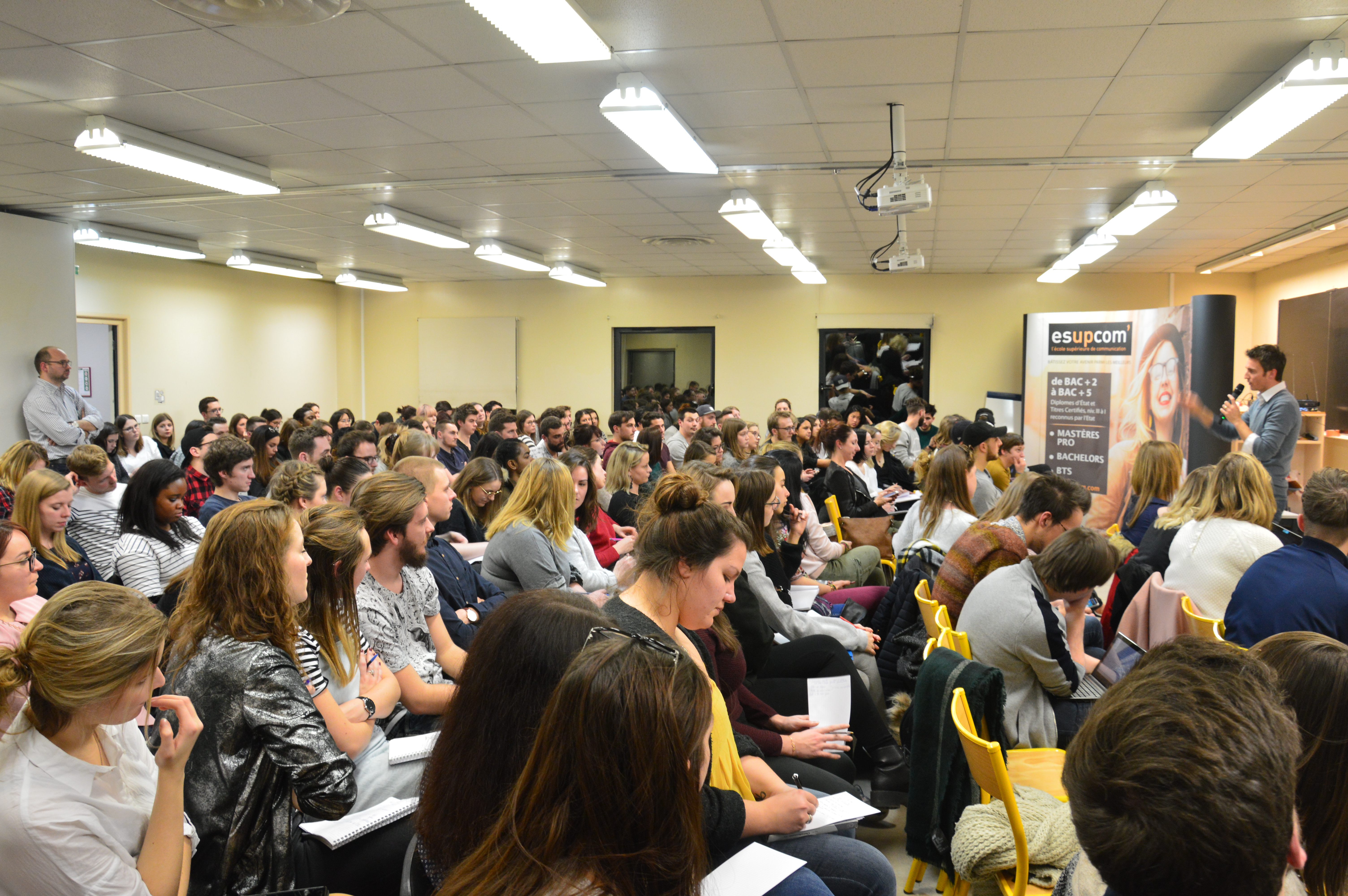 MASTER CLASS : Des grands professionnels faisaient l'honneur de leur présence à ESUPCOM Lille !